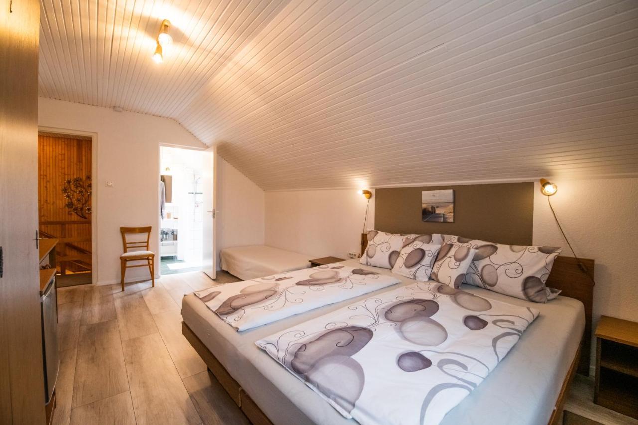 Bonifert Vendeghaz Hotell Dunabogdány Exteriör bild